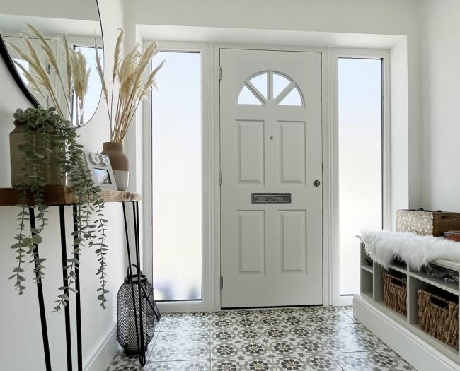 White Carolina Misted Glass