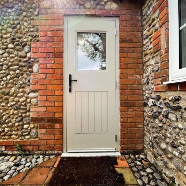 Agate Grey Cottage View Light