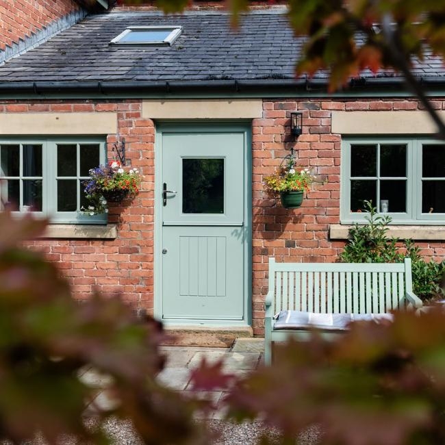 Chartwell Green Stable View Light