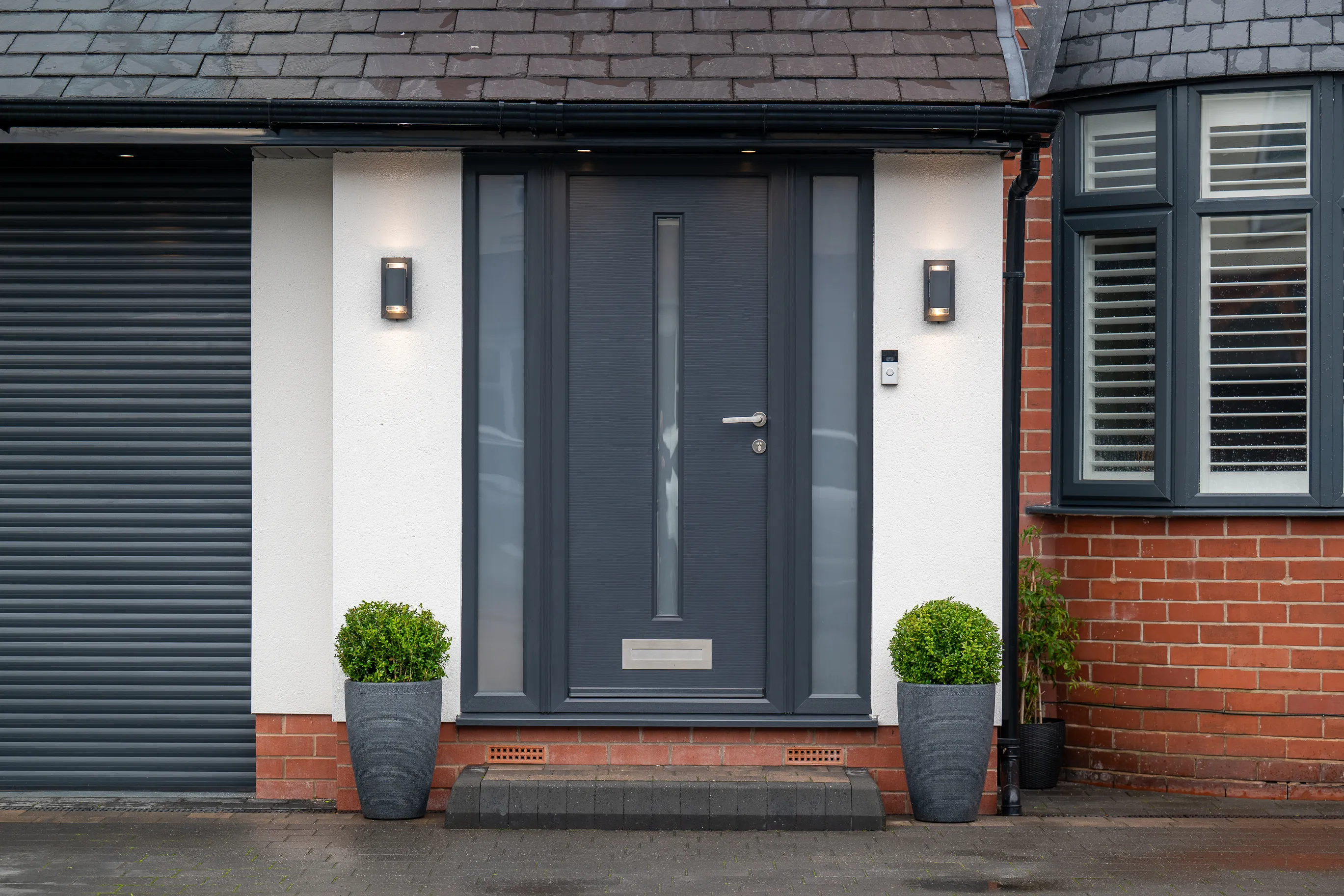 Dune Retreat in Anthracite Grey