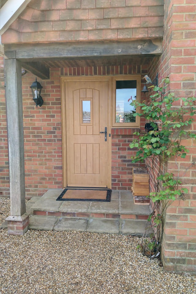 Irish Oak English Cottage Rockdoor Composite Door