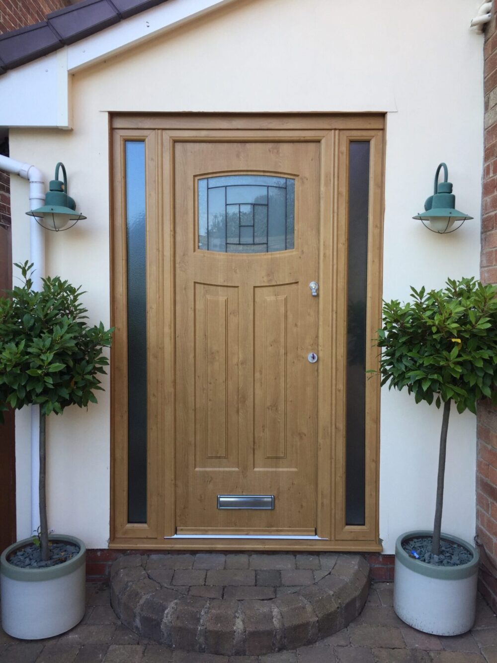 Irish Oak Newark Citadel Rockdoor Composite Door
