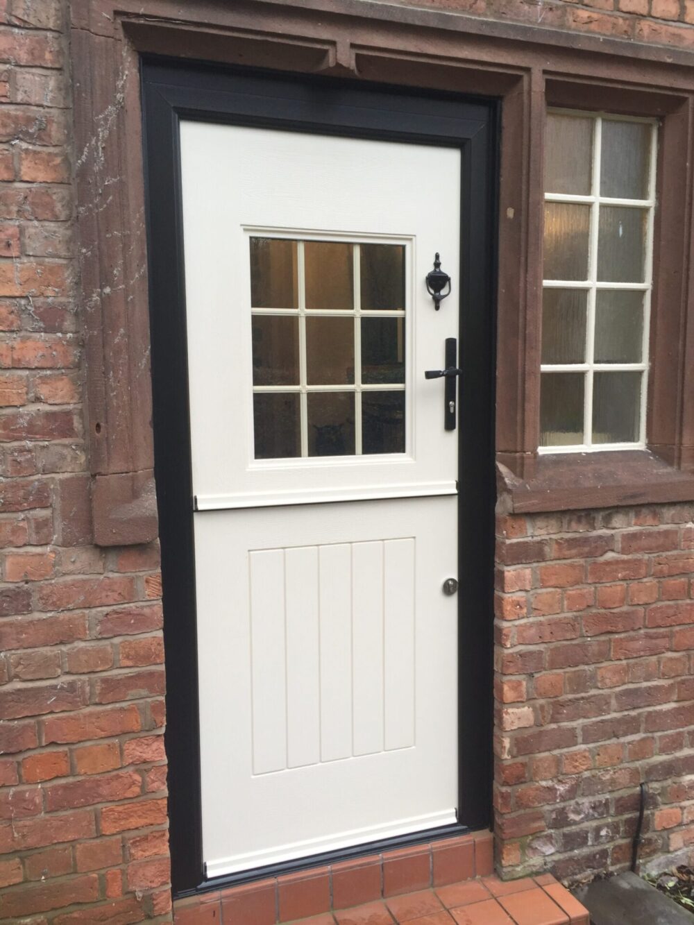 Cream Stable View Light Rockdoor Composite Door