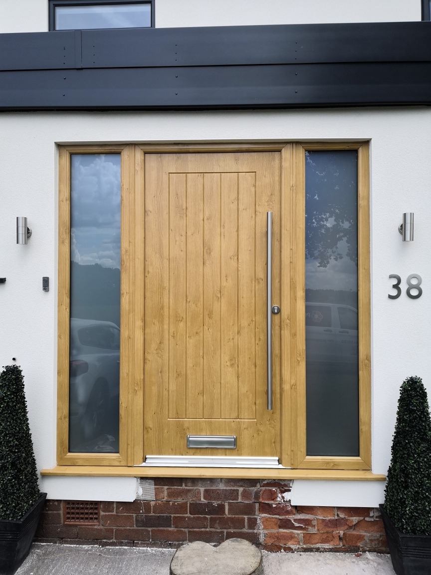 Irish Oak Indiana Rockdoor Composite Door