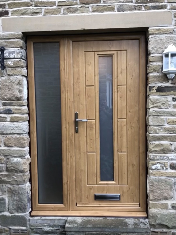 Irish Oak Vermont Rockdoor Composite Door