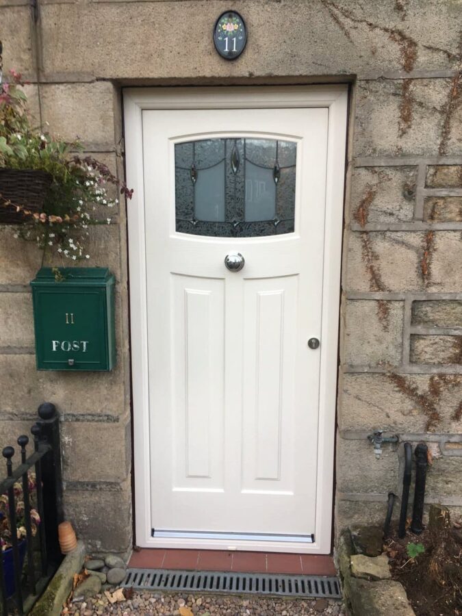 Cream Newark Lantern Rockdoor Composite Door