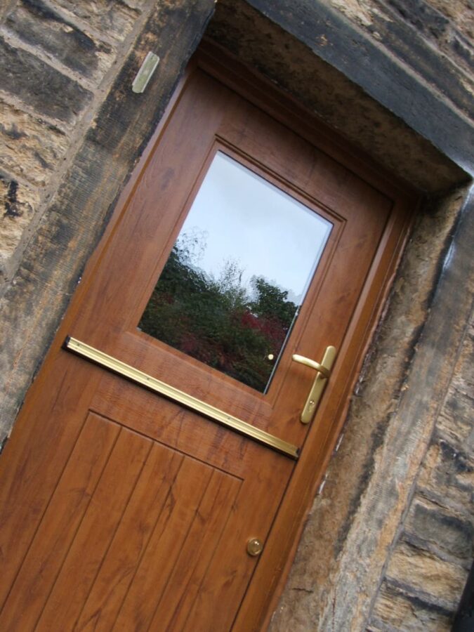 Light Oak Stable View Light Rockdoor Composite Door