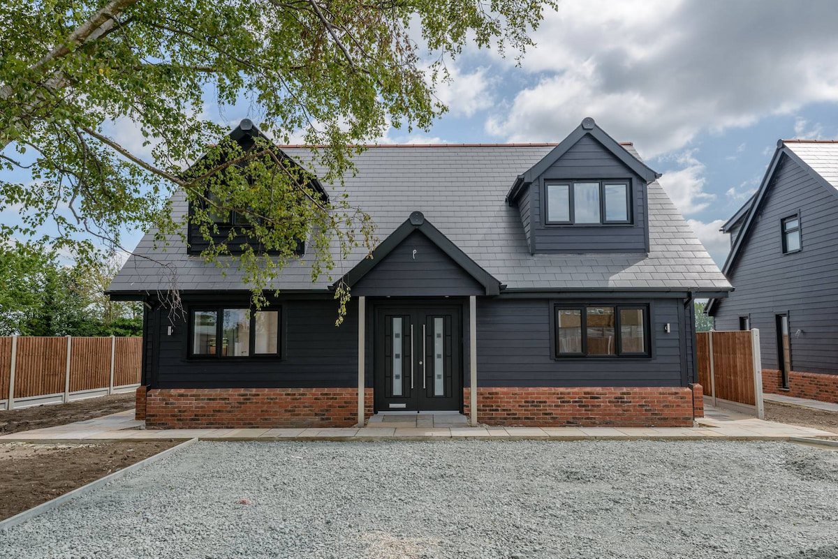 Anthracite Grey Vermont Rockdoor Composite Door